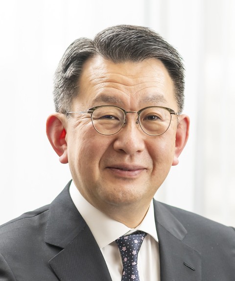 理事　横手幸太郎